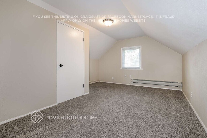 Building Photo - 3216 S 72nd St