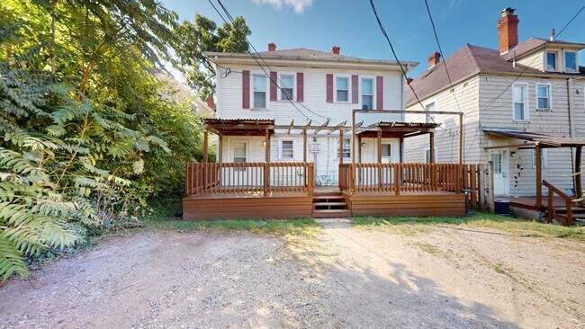 Building Photo - 46-48 West Blake Avenue