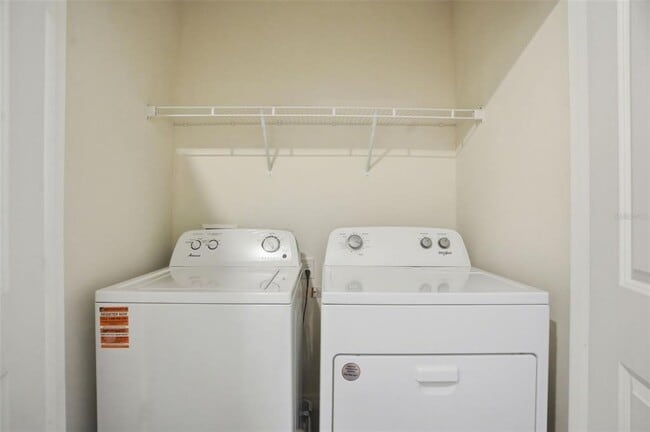 Building Photo - 5323 Dragonfly Dr