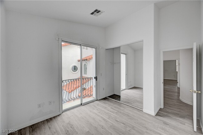 Building Photo - 8789 Villa Alex Ave