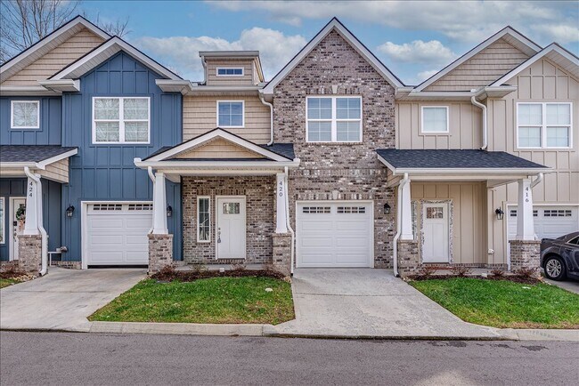 Building Photo - 420 Flt Rdg Wy