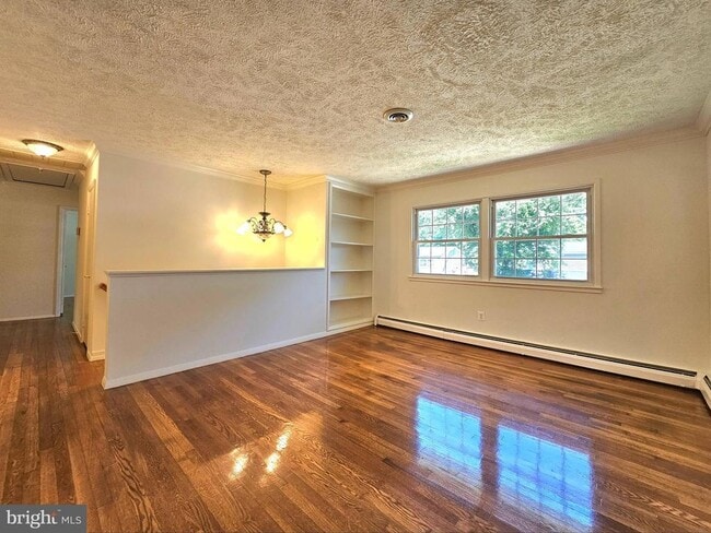Building Photo - 4123 Glendale Rd