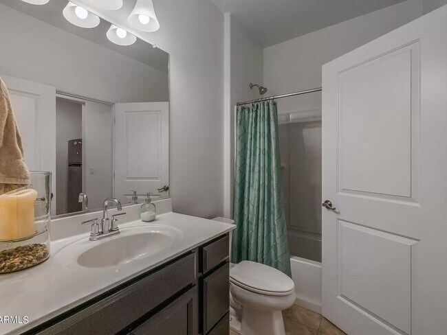 Building Photo - 10218 E Wavelength Ave