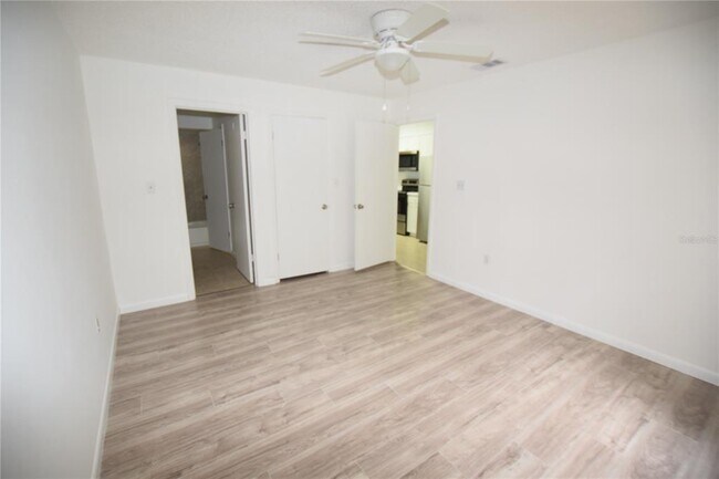 Building Photo - 904 Sumter St