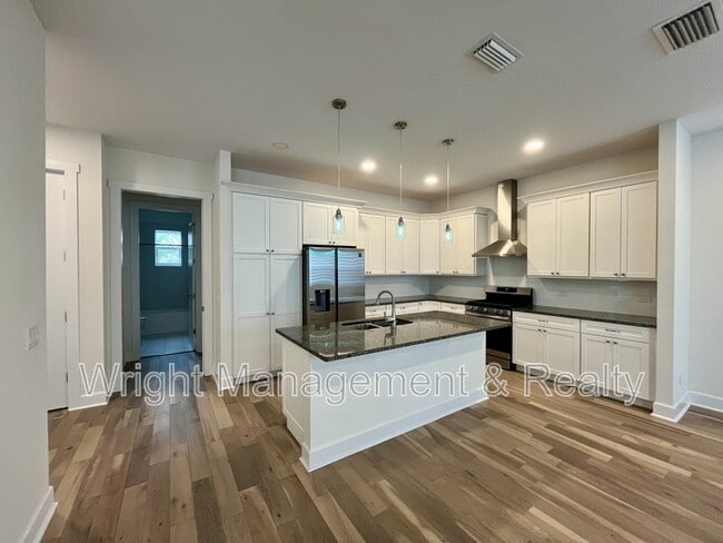 Building Photo - 821 Oak Bend Ln