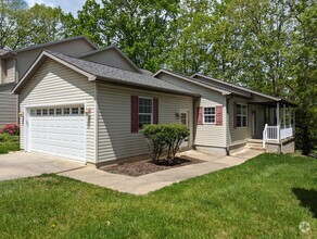 Building Photo - 612 Benjamin Ct