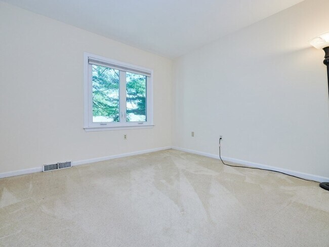 Building Photo - 35 Drummer Boy Way