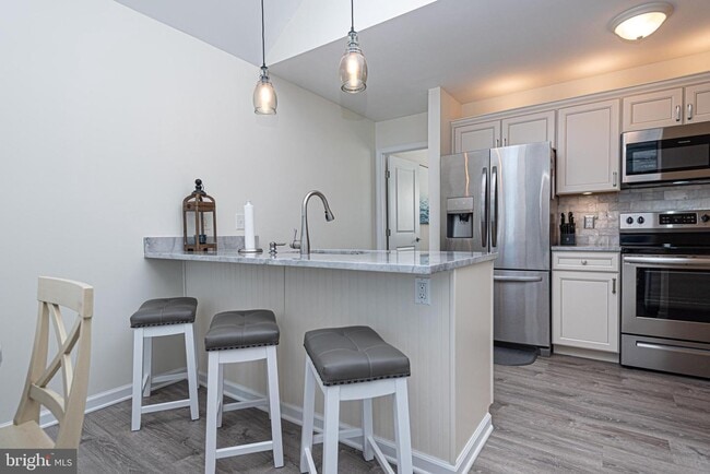 Building Photo - 148 Captains Quarters Rd