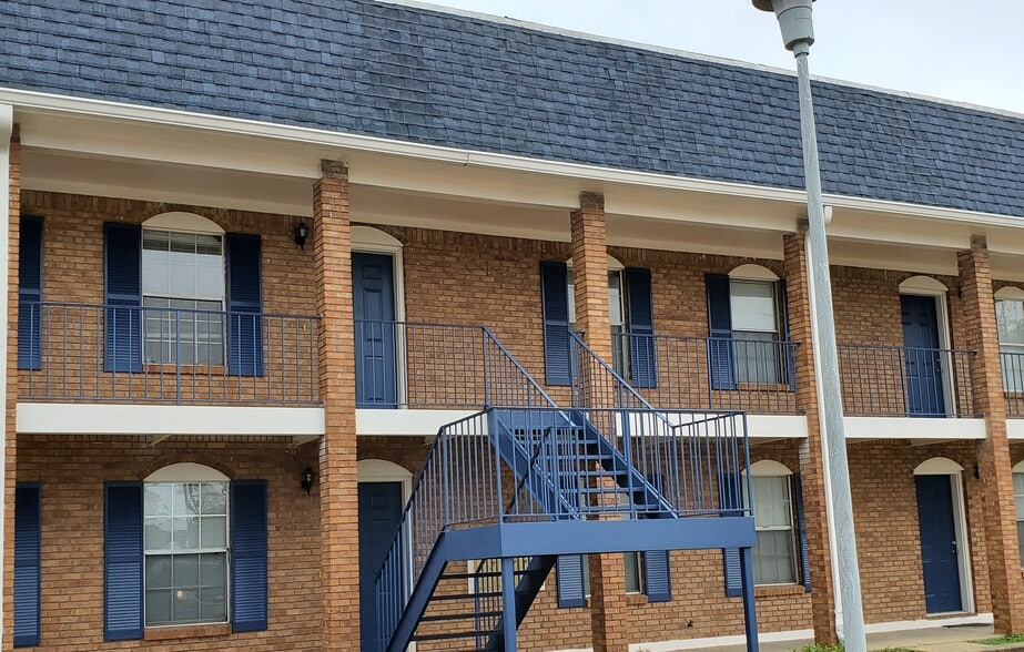 Building Photo - Lexington Apartments