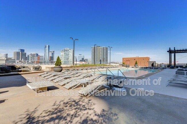 Building Photo - 600 12th Ave S