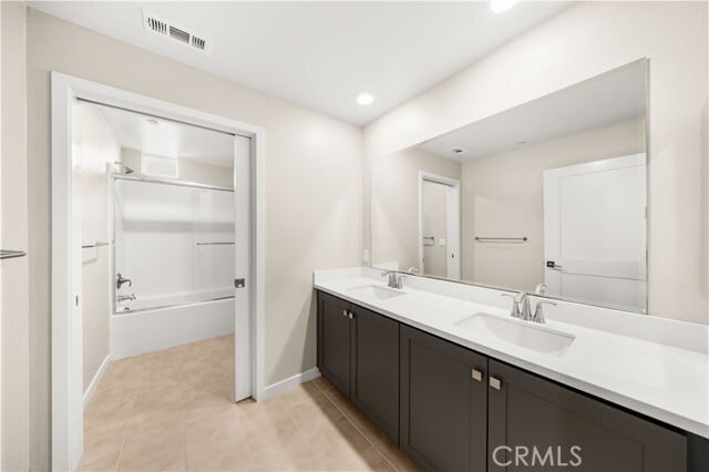 Building Photo - 160 Tribeca