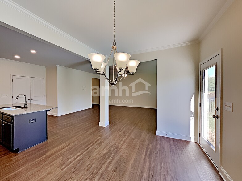 Building Photo - 600 Woodall Rd