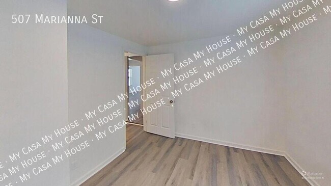 Building Photo - 507 Marianna St