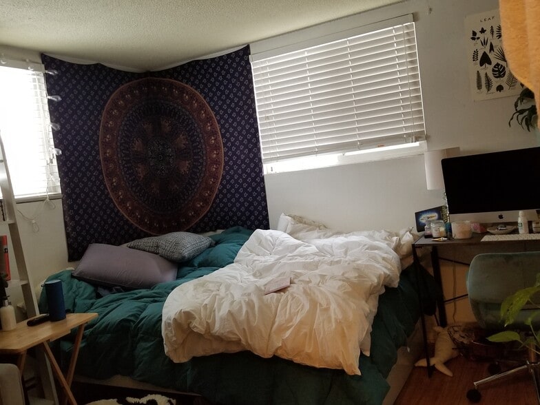 2nd Bedroom - 4024 Osage St