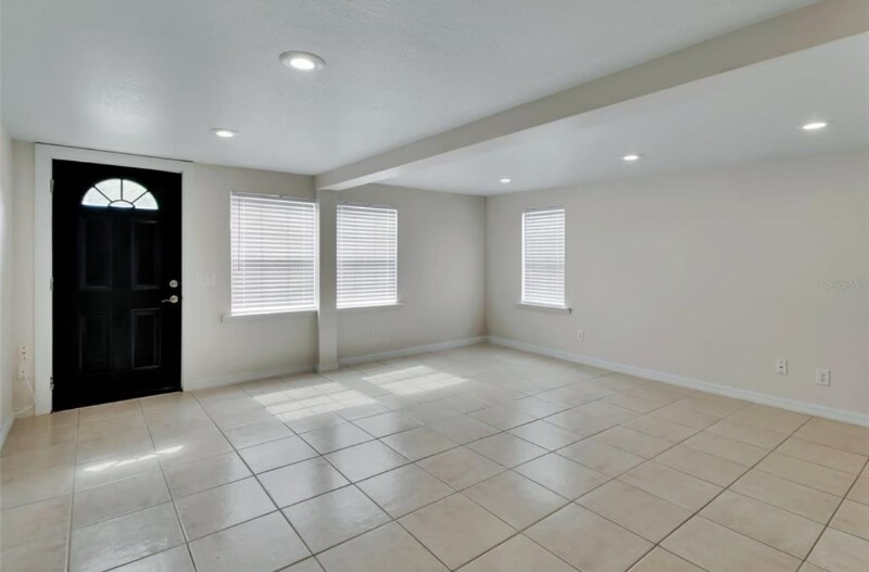 Building Photo - 506 N Stone St