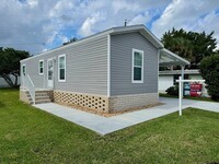 Building Photo - 887 E Colonial Cir