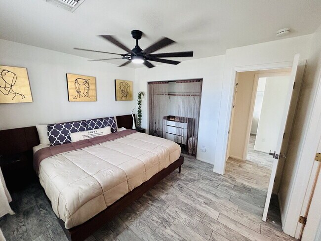 Building Photo - Charming 3 Bedroom House with Pool in Friendly Hills, Joshua Tree