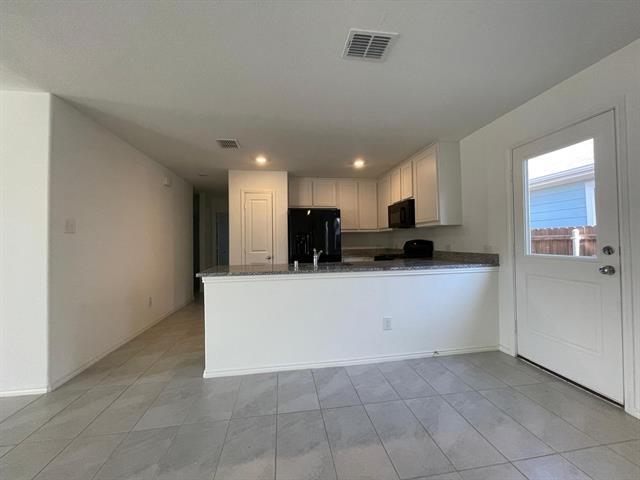 Building Photo - 8701 Whistling Duck Dr