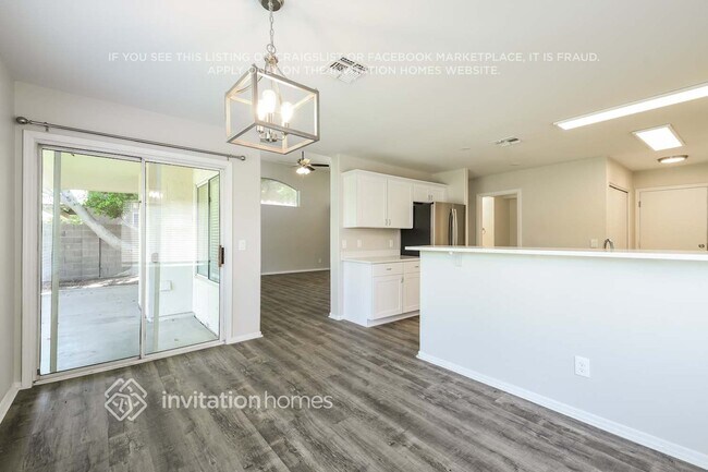 Building Photo - 7138 West Via De Luna Dr
