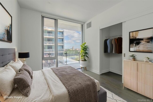 Building Photo - 131-03 40th Rd