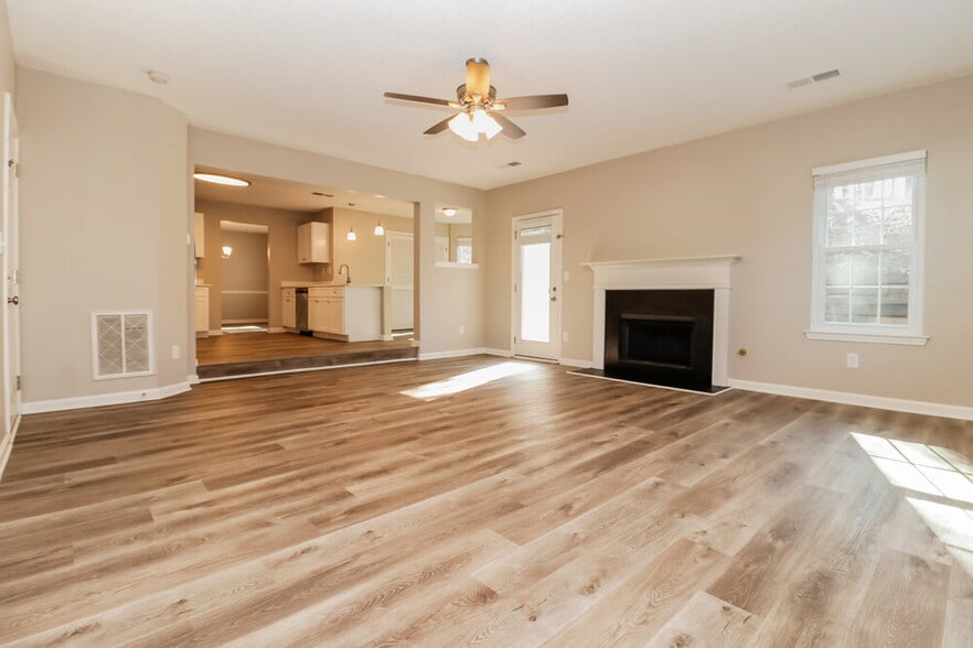 Building Photo - 7210 Mahogany Dr