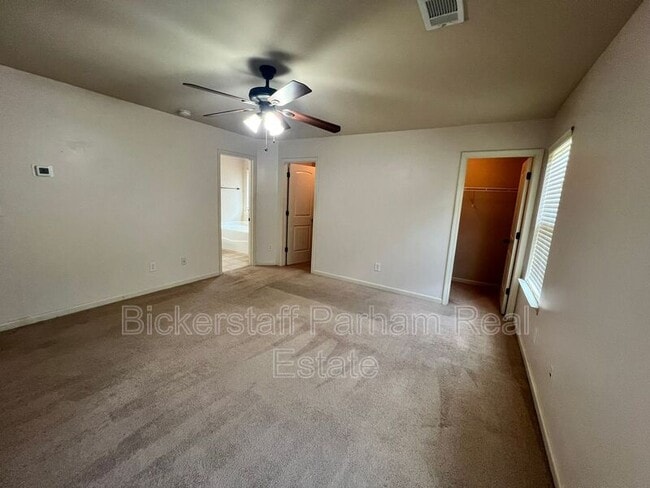 Building Photo - 15 Churchhill Dr