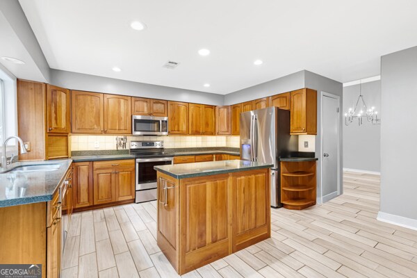 Building Photo - 155 Lakeview Ridge W