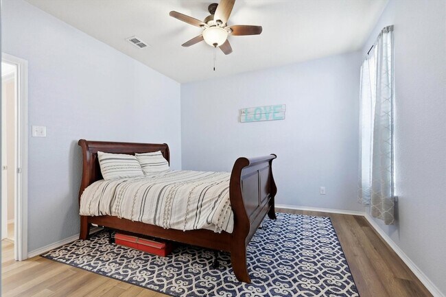 Building Photo - 253 Calvert St