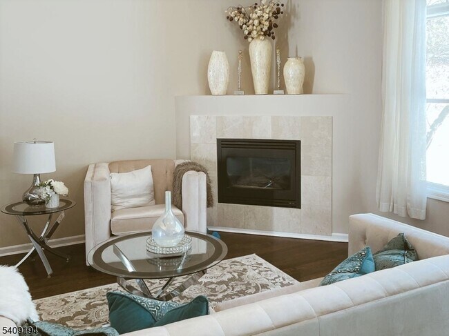 Building Photo - 11 Magnolia Ln