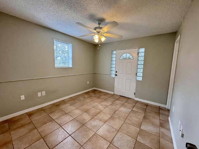 Building Photo - Beautiful 3-Bedroom Home for Rent in Kissimmee – Spacious & Move-In Ready!