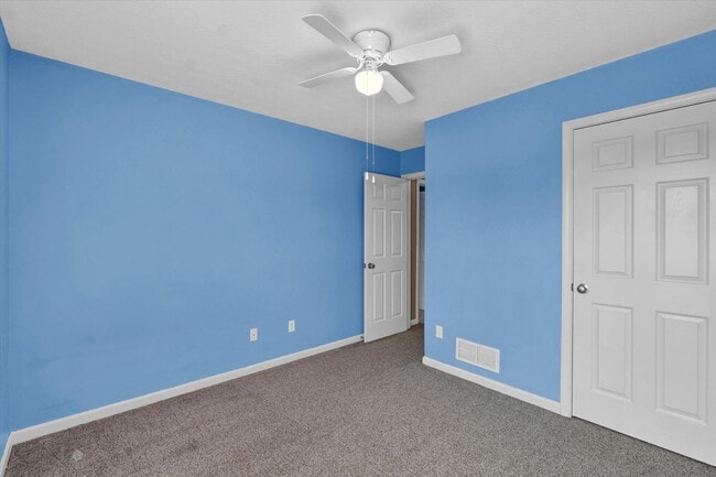 Building Photo - 204 Greenleaf Dr