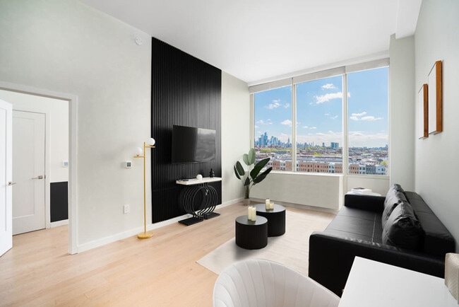 Building Photo - 648 Jackson St