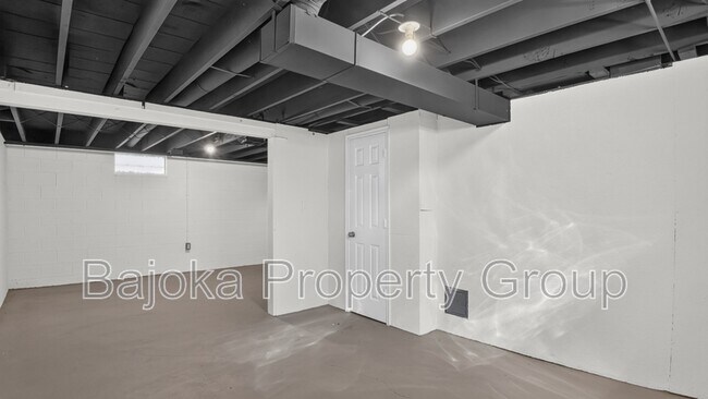 Building Photo - 3582 N Milford Rd