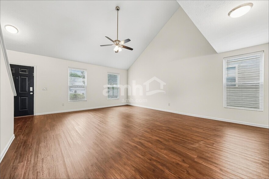 Building Photo - 4206 N Gensen Loop