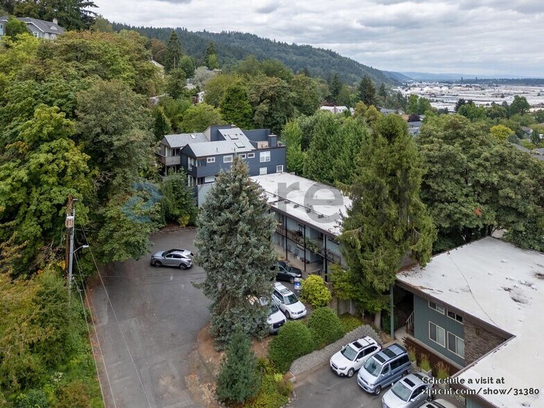 Building Photo - 2745 NW Pettygrove St