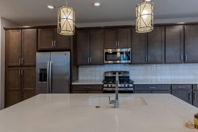 Building Photo - 1111 W. Diamondback Dr.