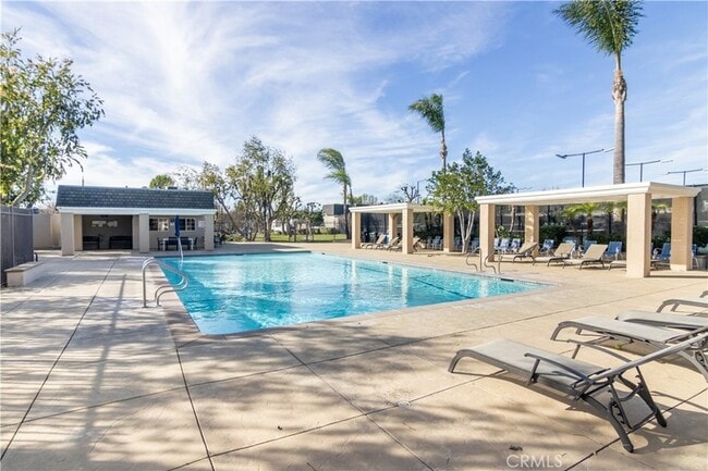 Building Photo - 6520 Tampa Ave