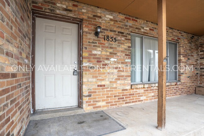 Building Photo - 1855 N 550 W