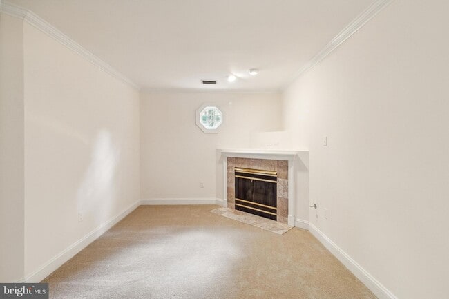 Building Photo - 2527 Hunter Mill Rd