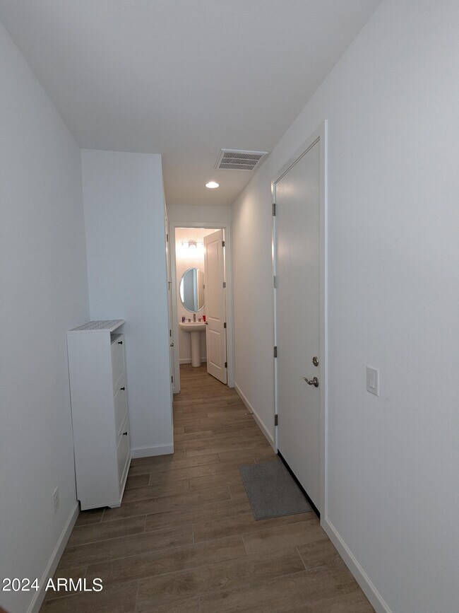 Building Photo - 2207 W Paso Trl