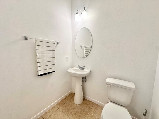 Building Photo - 11218 Beverley Pk St