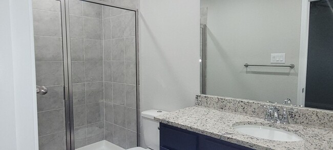 Building Photo - Luxury 3/2.5 Townhome in Cibolo