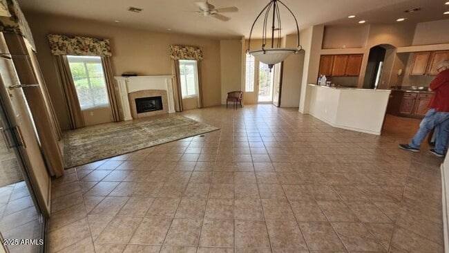 Building Photo - 2232 E Constance Wy