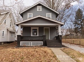 Building Photo - Charming 3-Bedroom Property in Prime Location