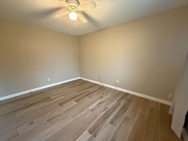 Building Photo - 15934 Blueridge Rd