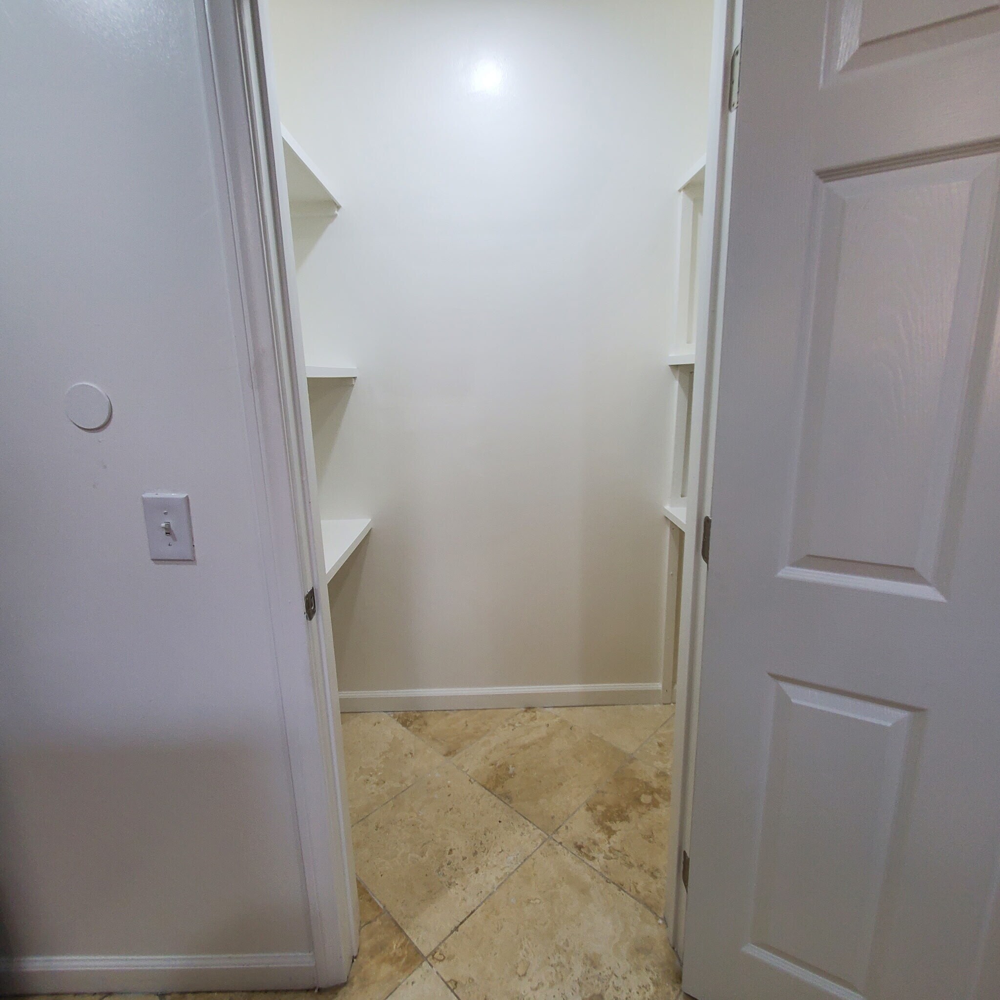 Building Photo - 7121 Jumilla Ave