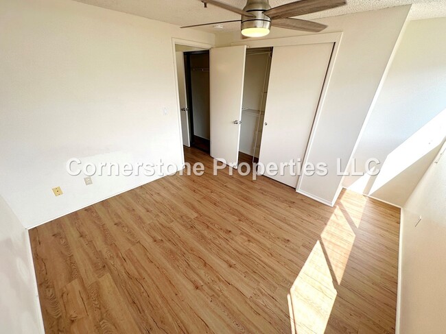 Building Photo - 2860 Waialae Ave