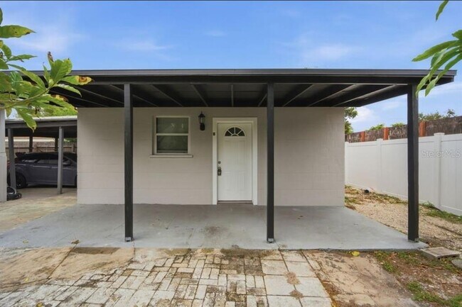 Building Photo - 1411 E 24th Ave