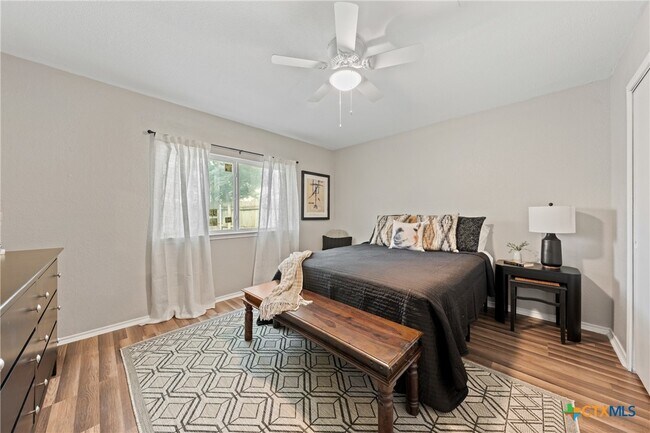 Building Photo - 5122 Sam Houston