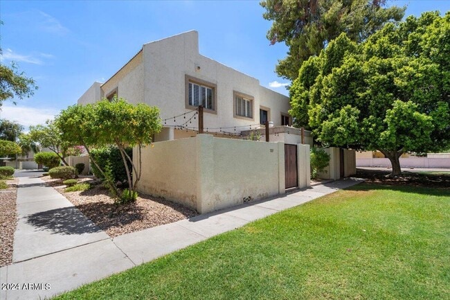 Building Photo - 7810 E Keim Dr